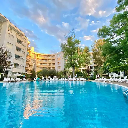 Holiday Apartment With Shared Pool In Yassen, Sunny Beach Lejlighed *