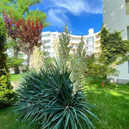 Holiday Apartment With Shared Pool In Yassen, Sunny Beach * Солнечный берег
